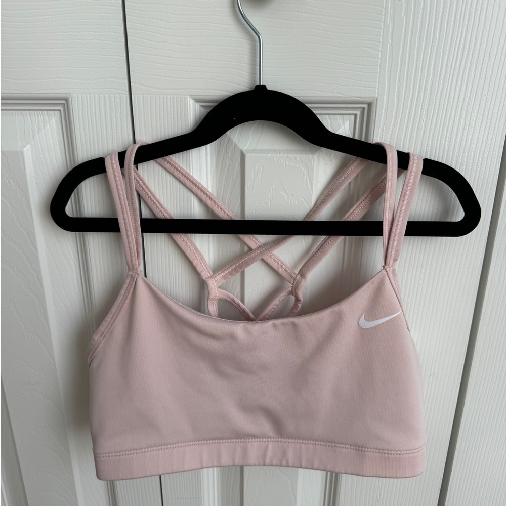 Nike light support sports bra